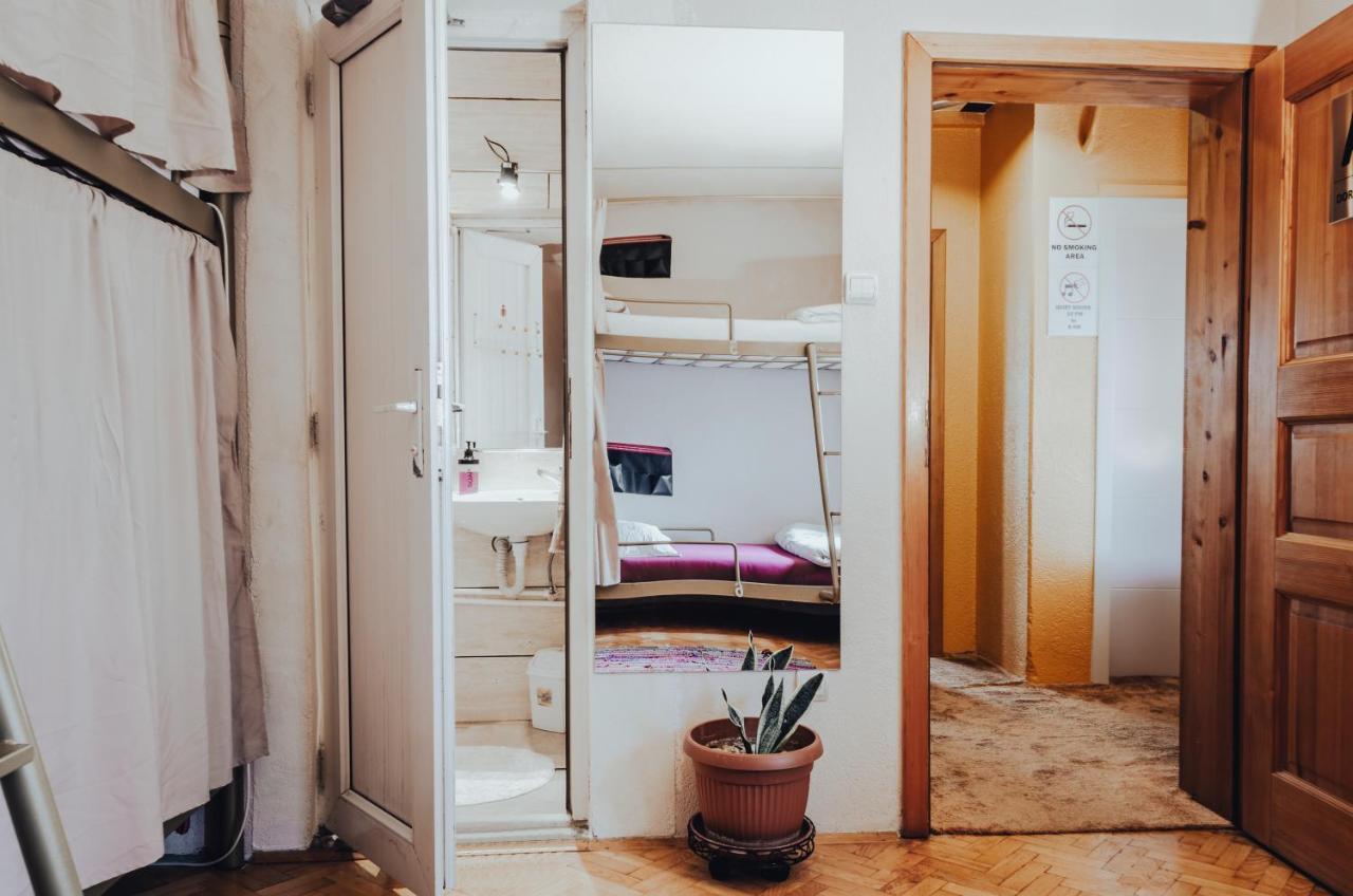 פרישטינה Oda Hostel מראה חיצוני תמונה