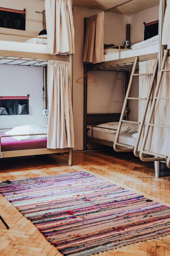 פרישטינה Oda Hostel מראה חיצוני תמונה